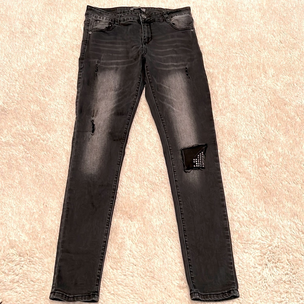 TWENTY ONE BLACK by Rue 21 JEANS